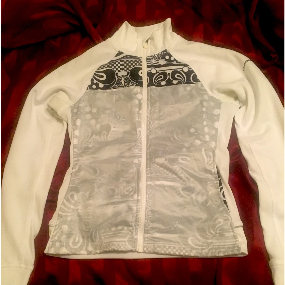 Brooks Shelter Technology jacket S, mid weight not a thin jacket. S fitted GUC.